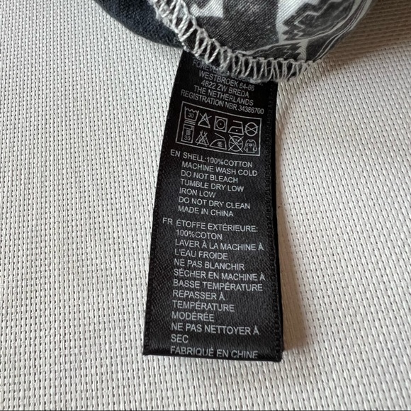 Tommy Bahama Palm Print Ankle Jeans - Picture 5 of 13